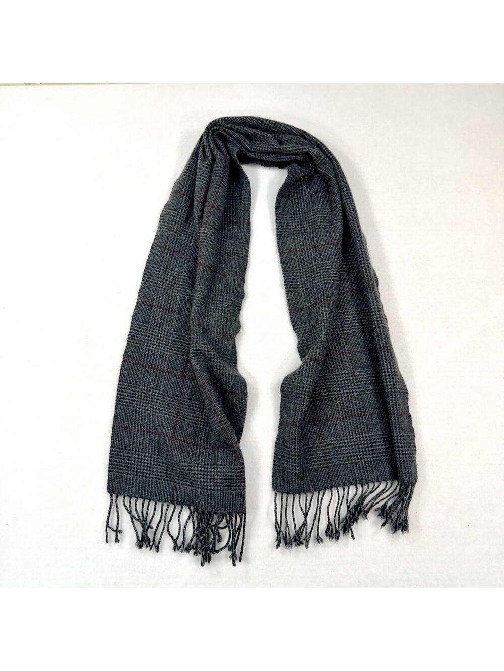 Club Room 100% Cashmere Scarf Mens Gray Prince of Wales Plaid Red Windowpane